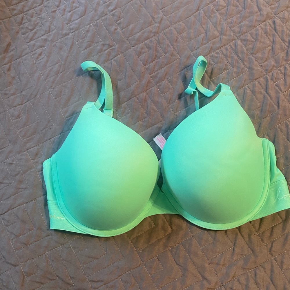 VS Pink Wear Everywhere Push up bra 36D